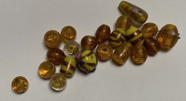 Glasperlen Fancy mix gelb